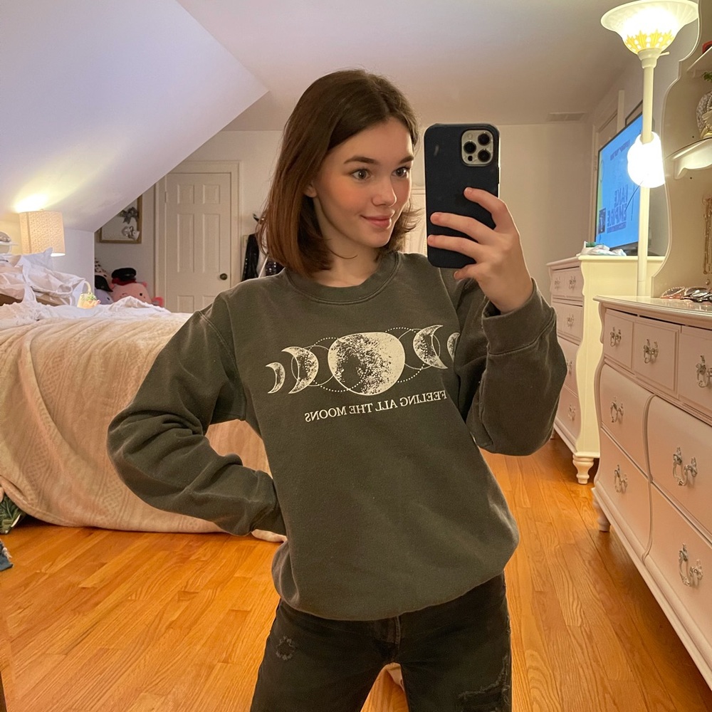 Pacsun, “Feeling All the Moons” crewneck.